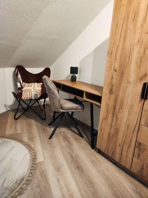 Stylische Altstadtwohnung - Netflix - Smart Tv - Schlafsofa Fur 3 Personen Erfurt Exterior photo